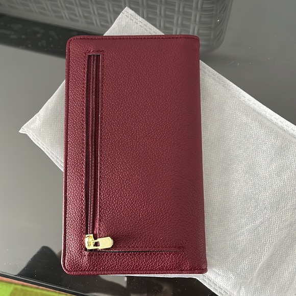 Lark & Ives burgundy wallet - Picture 4 of 5